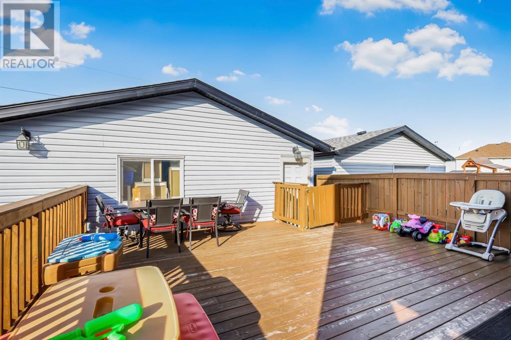 Single Family House for Sale in  Saddlebrook Place NE Saddle Ridge Calgary 