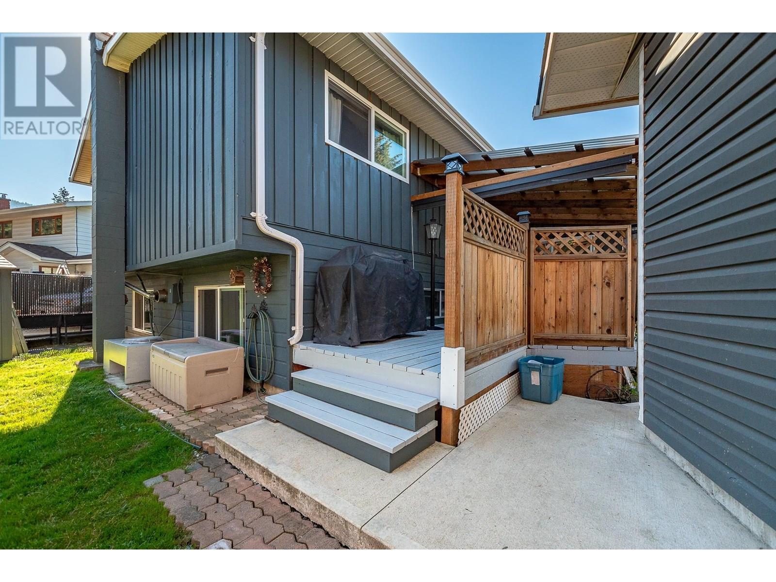 602 Maple Street, Sicamous