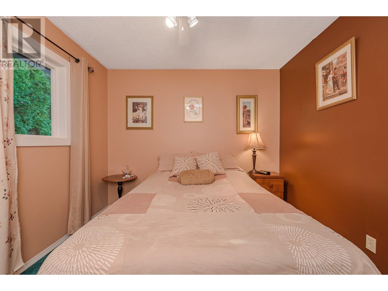 602 Maple Street, Sicamous