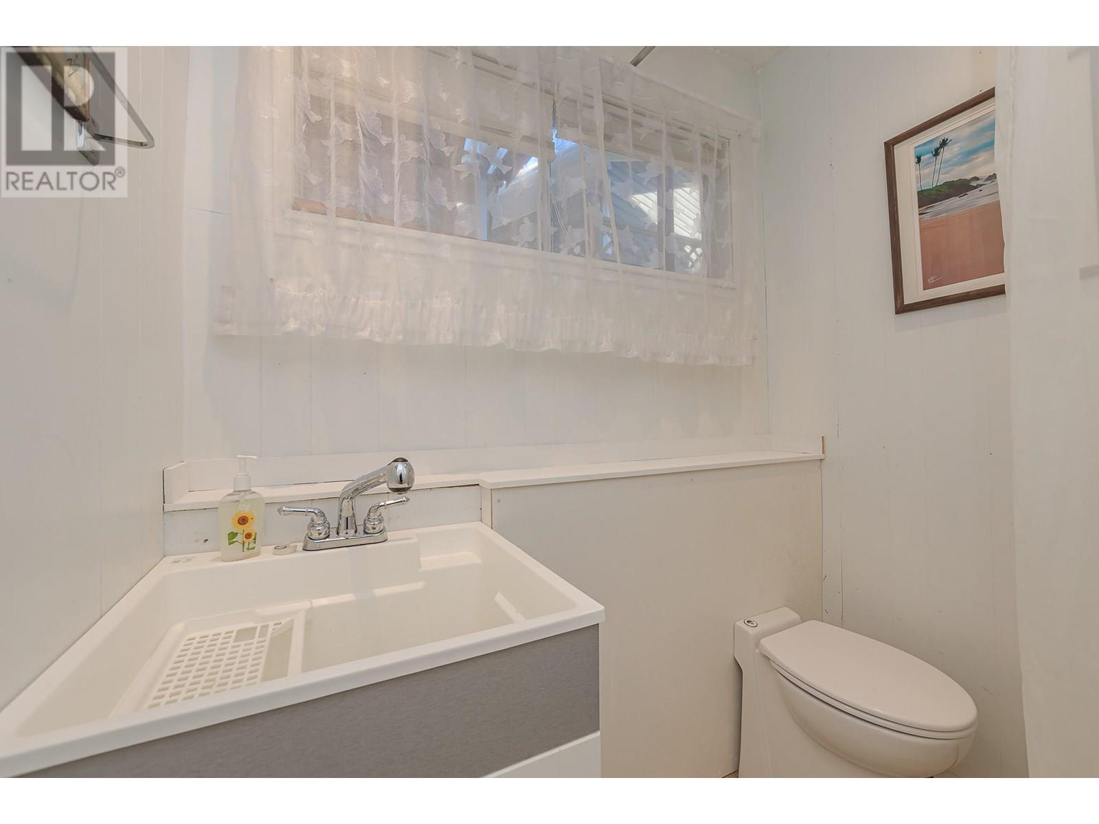 602 Maple Street, Sicamous
