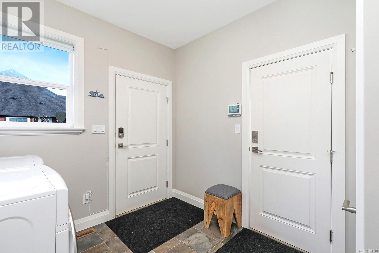 2002 Evans Pl, Courtenay real estate listing 993110