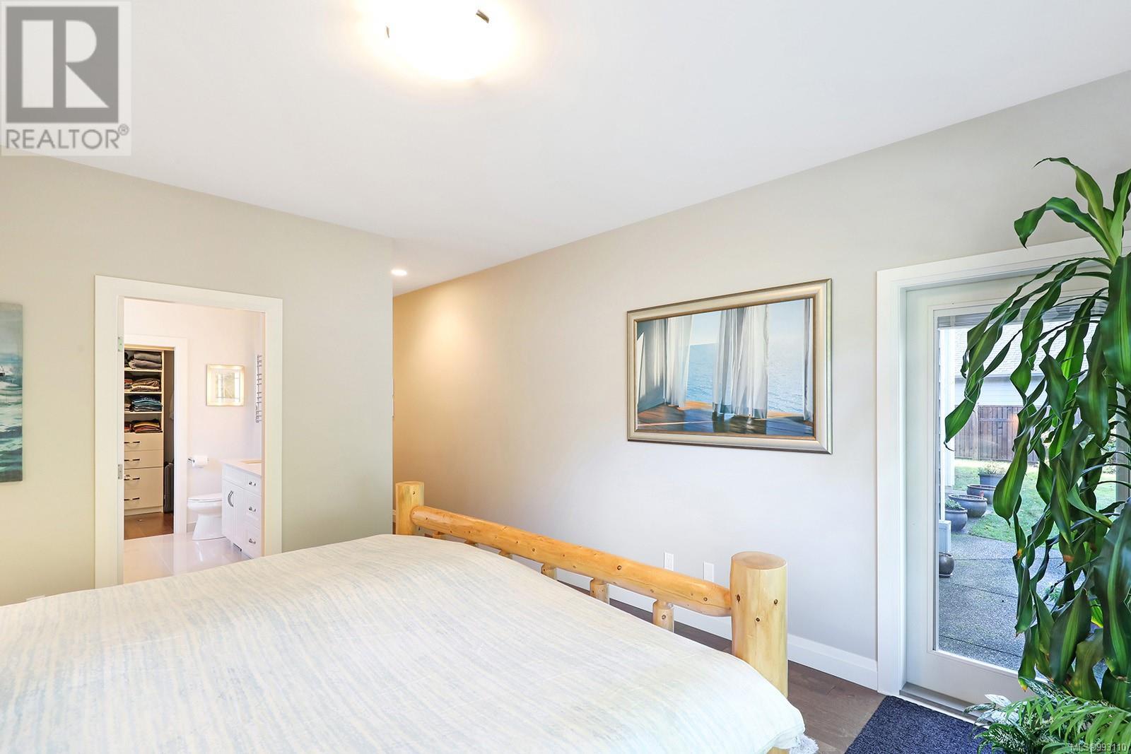 2002 Evans Pl, Courtenay real estate listing 993110