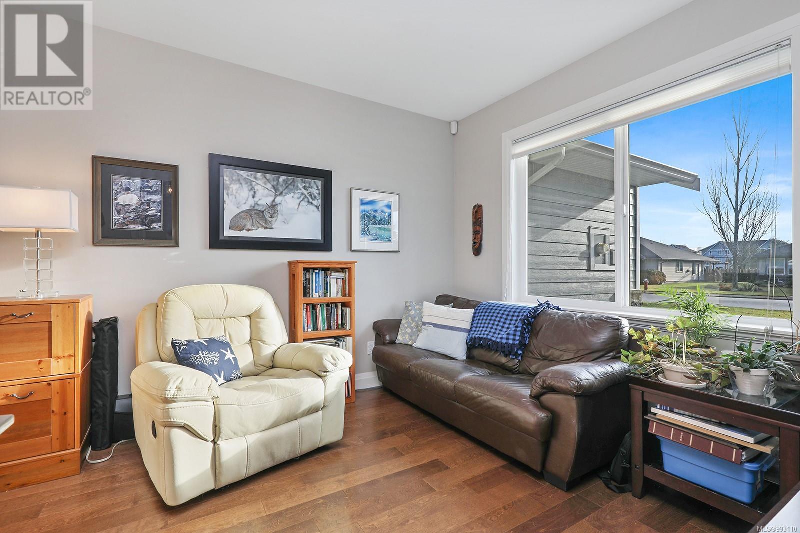 2002 Evans Pl, Courtenay real estate listing 993110