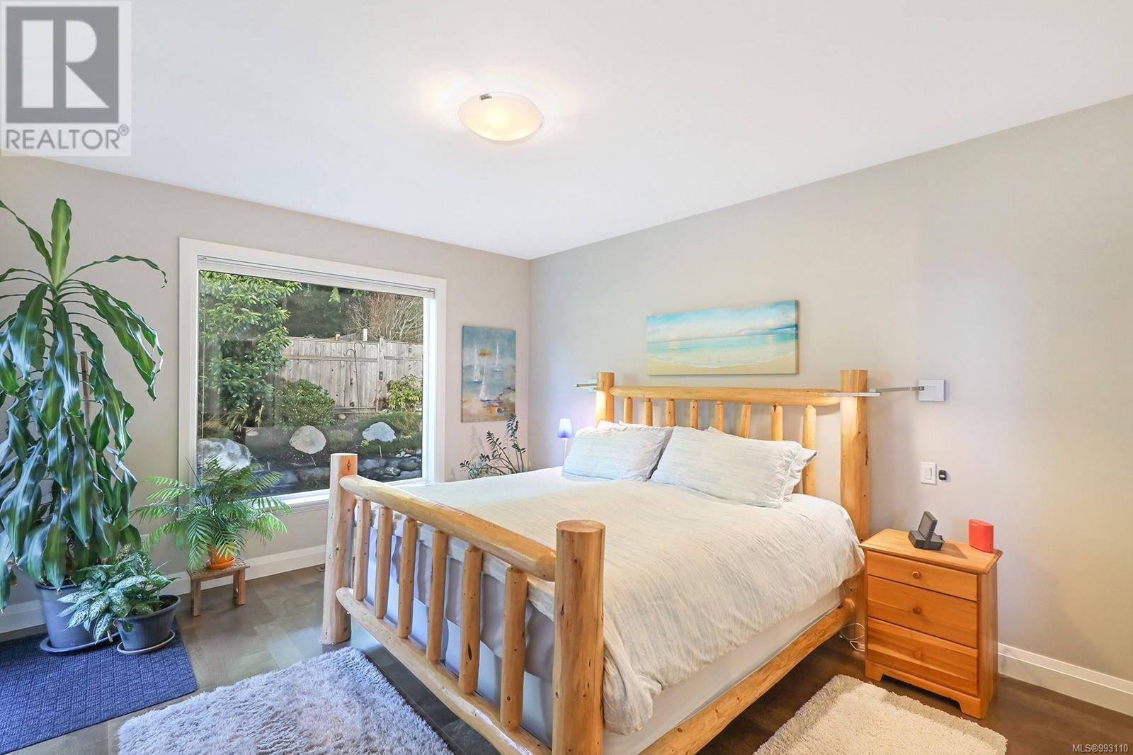 2002 Evans Pl, Courtenay real estate listing 993110