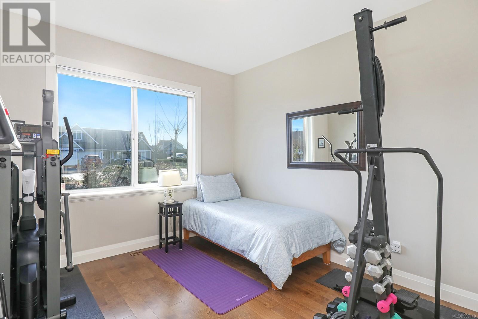 2002 Evans Pl, Courtenay real estate listing 993110