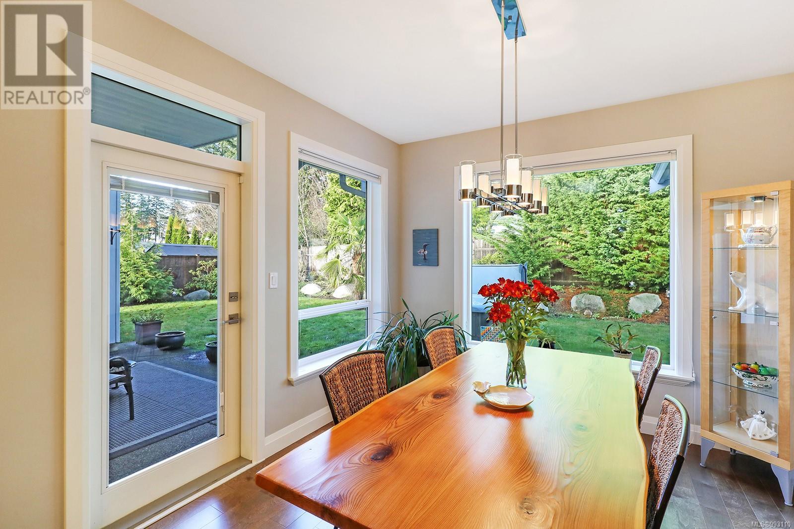 2002 Evans Pl, Courtenay real estate listing 993110