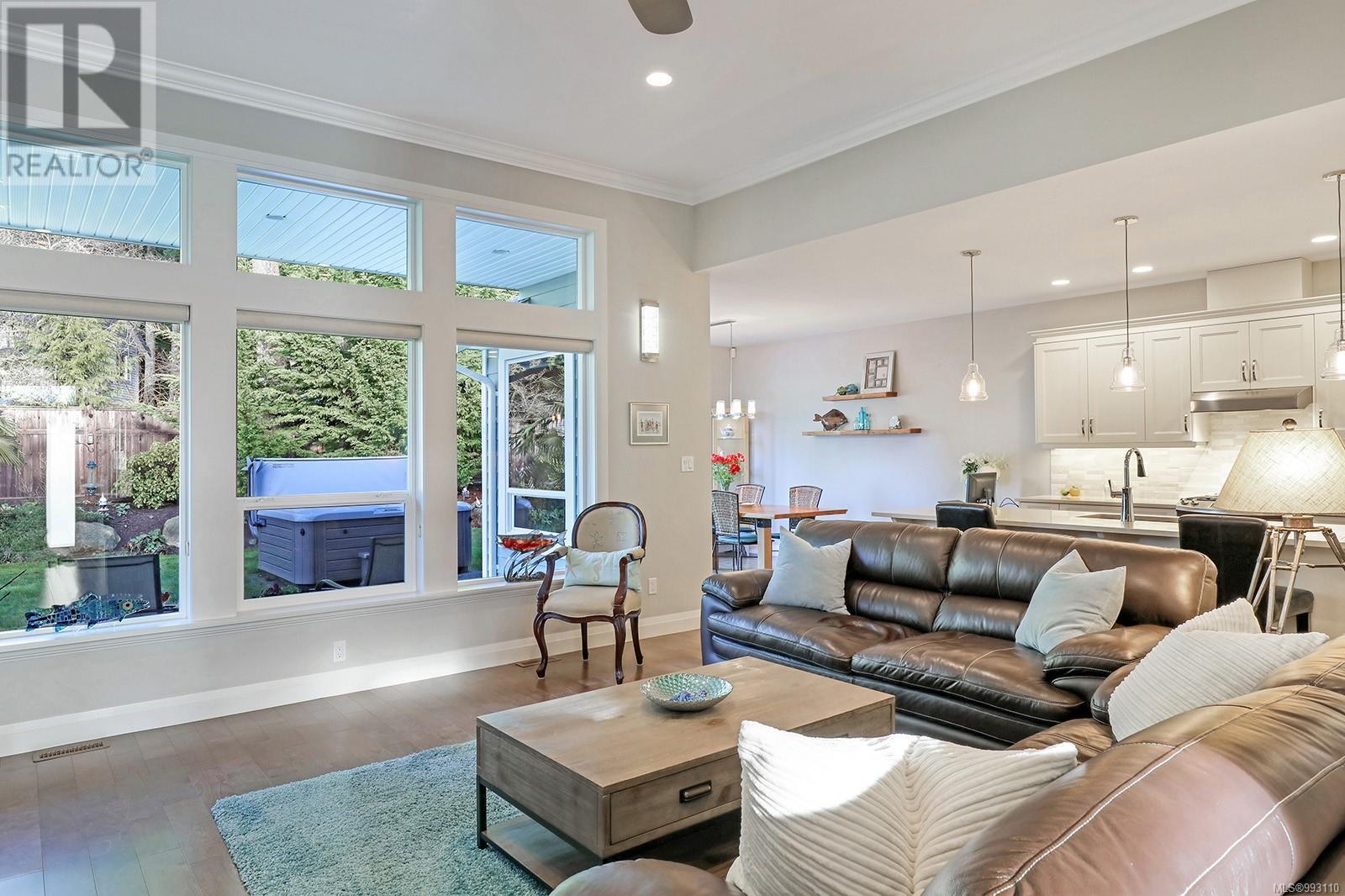 2002 Evans Pl, Courtenay real estate listing 993110