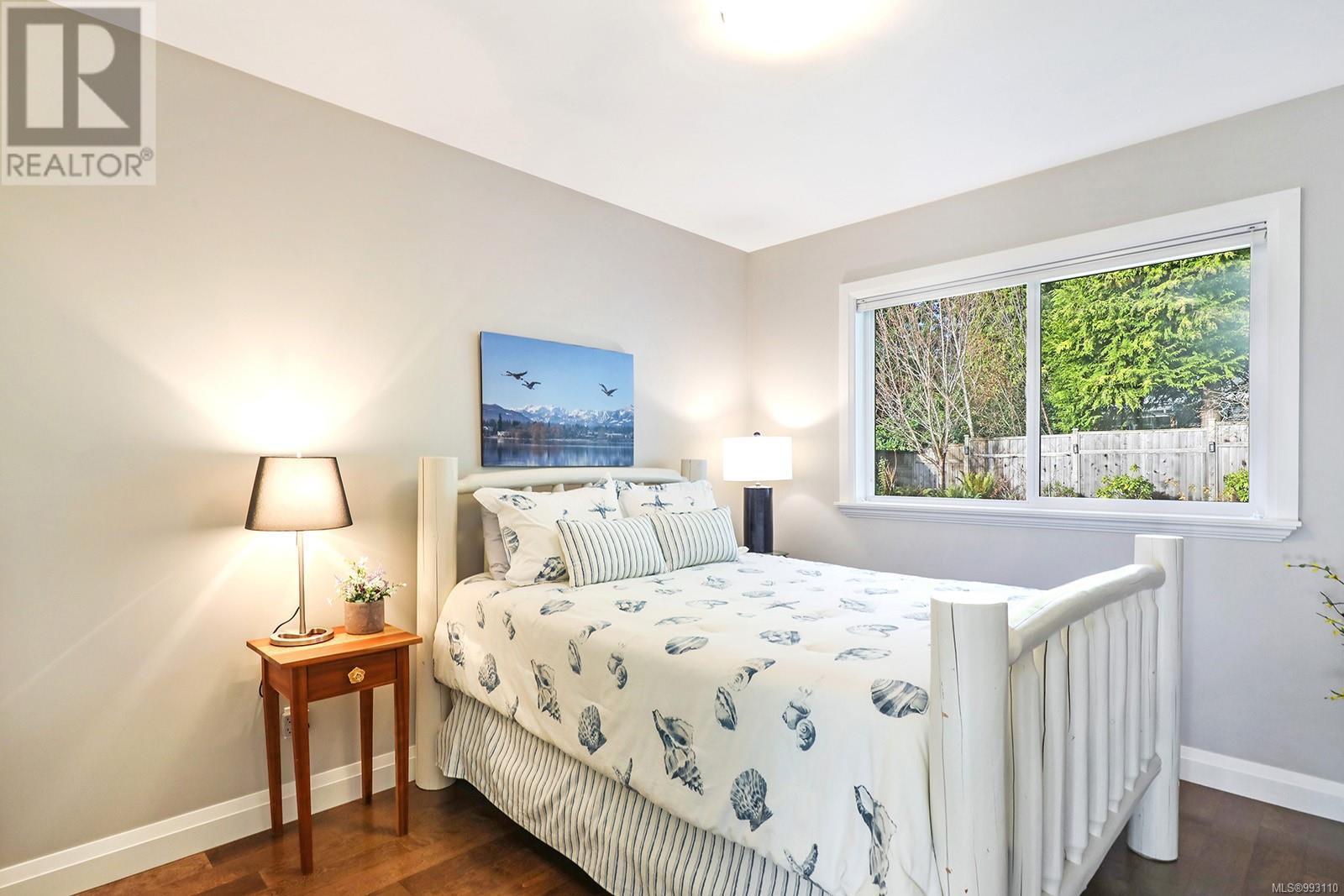 2002 Evans Pl, Courtenay real estate listing 993110