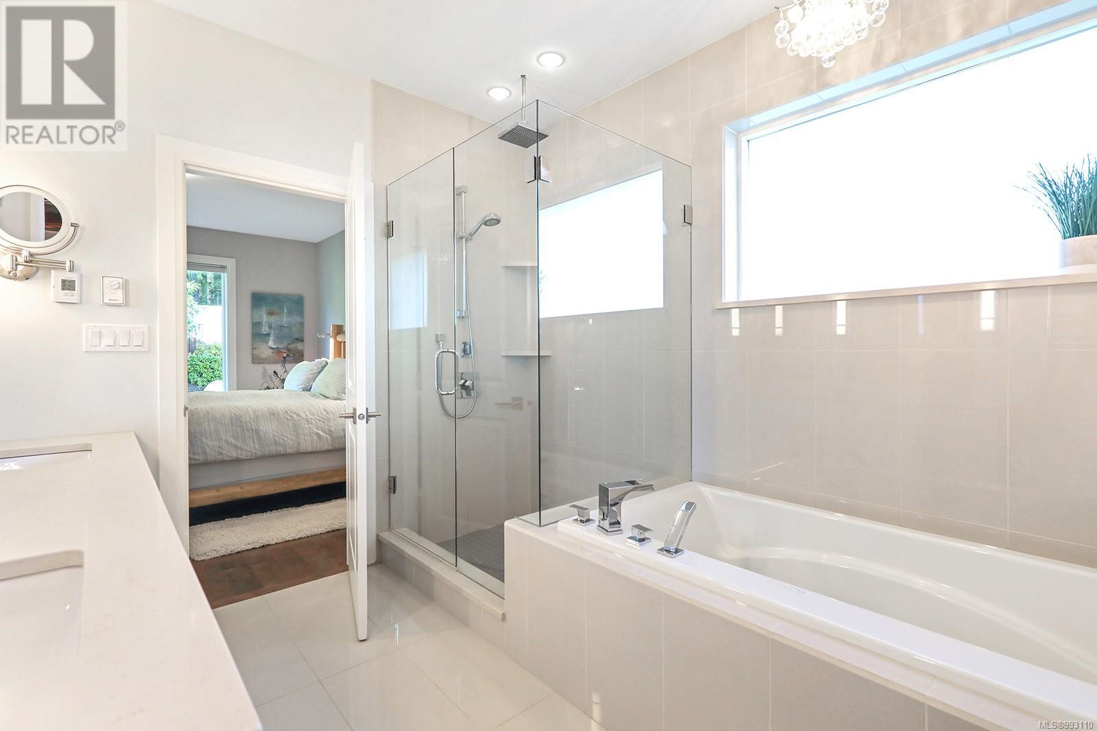 2002 Evans Pl, Courtenay real estate listing 993110