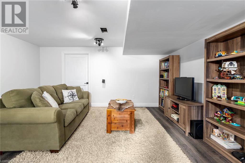Photo 20 of 92 Ivy Crescent, Thorold ON