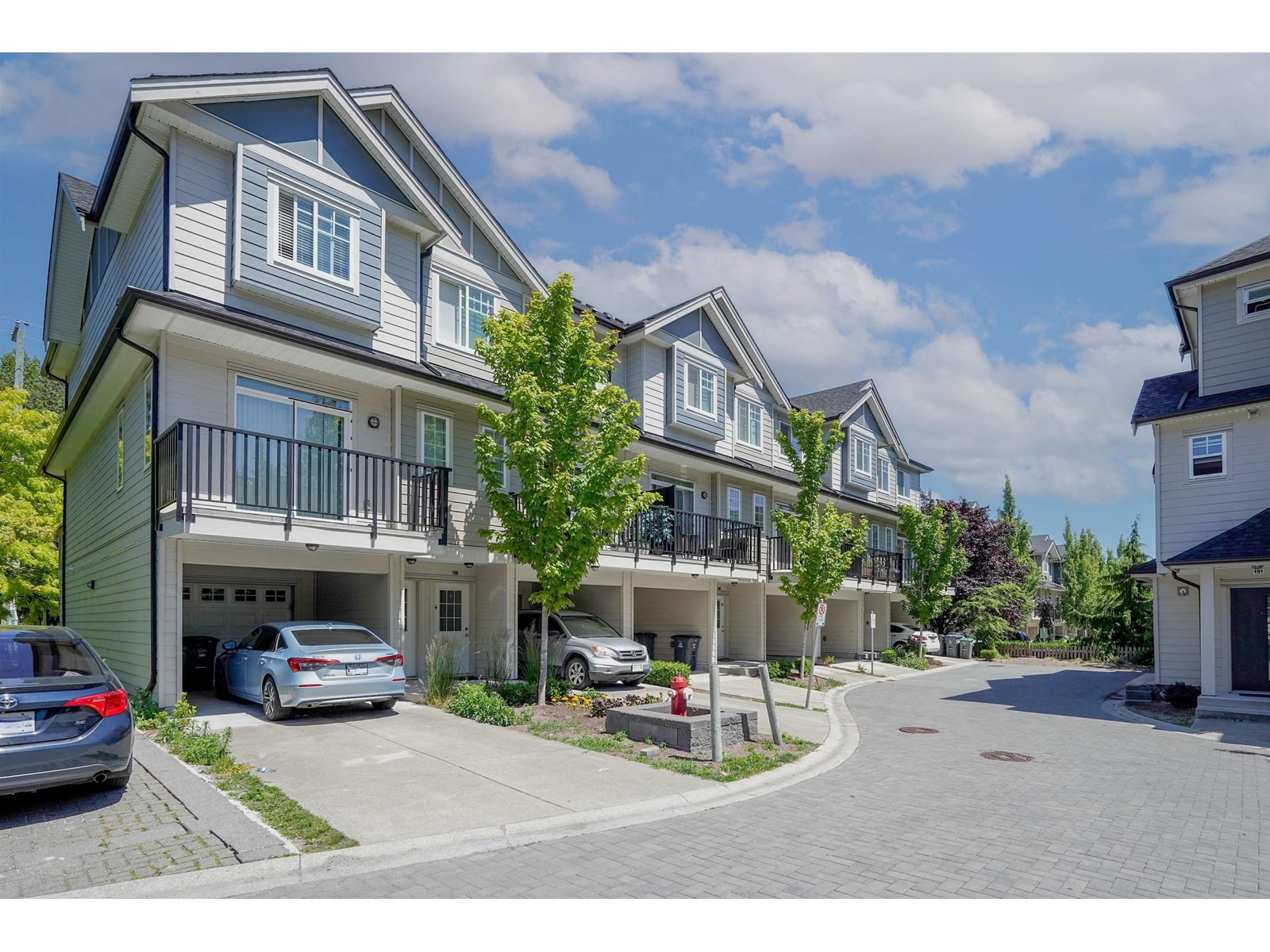 Photo 2 of 194 13898 64 Avenue, Surrey BC