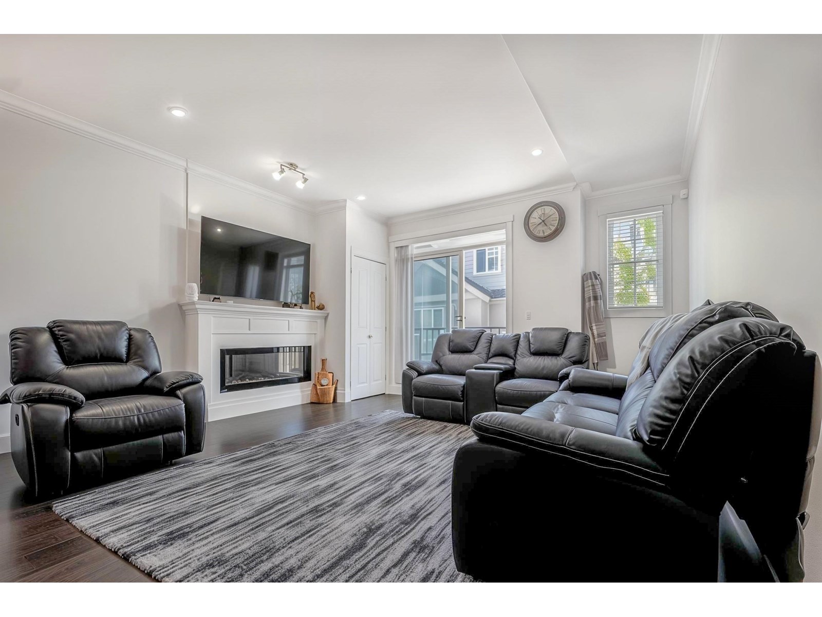 Photo 1 of 194 13898 64 Avenue, Surrey BC