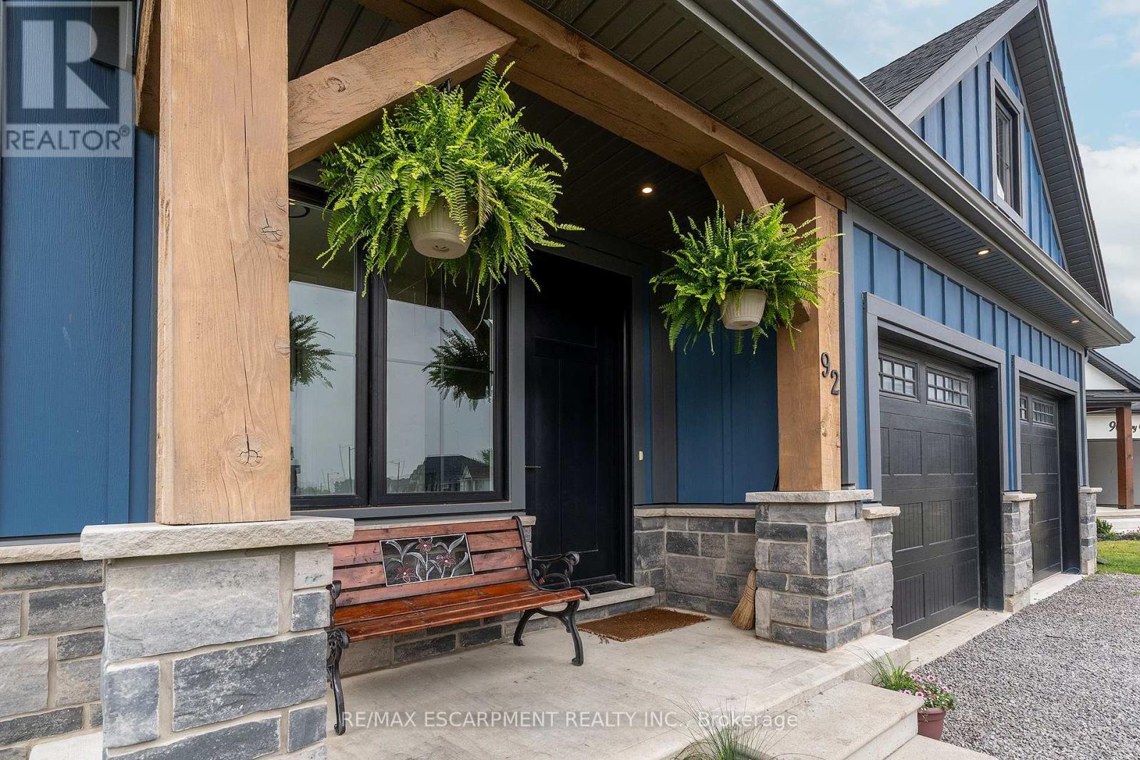Photo 3 of 92 Ivy Crescent, Thorold ON