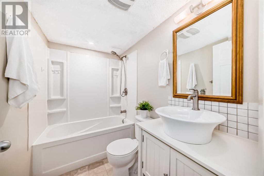Single Family House for Sale in   A Street SW Bankview Calgary 