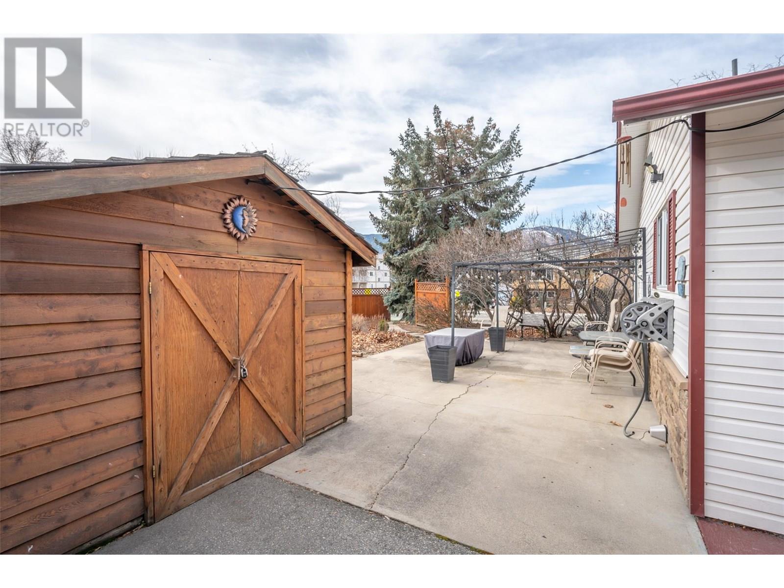 2052 Atkinson Street, Penticton