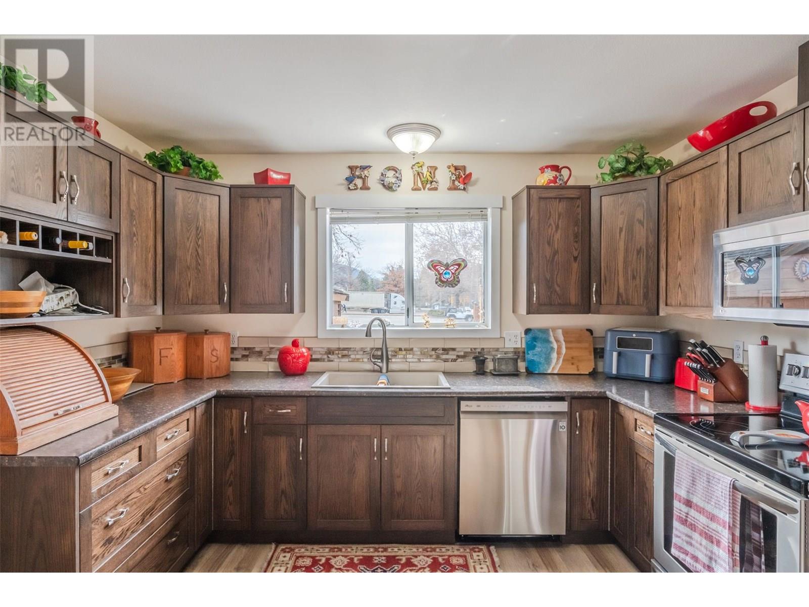 2052 Atkinson Street, Penticton
