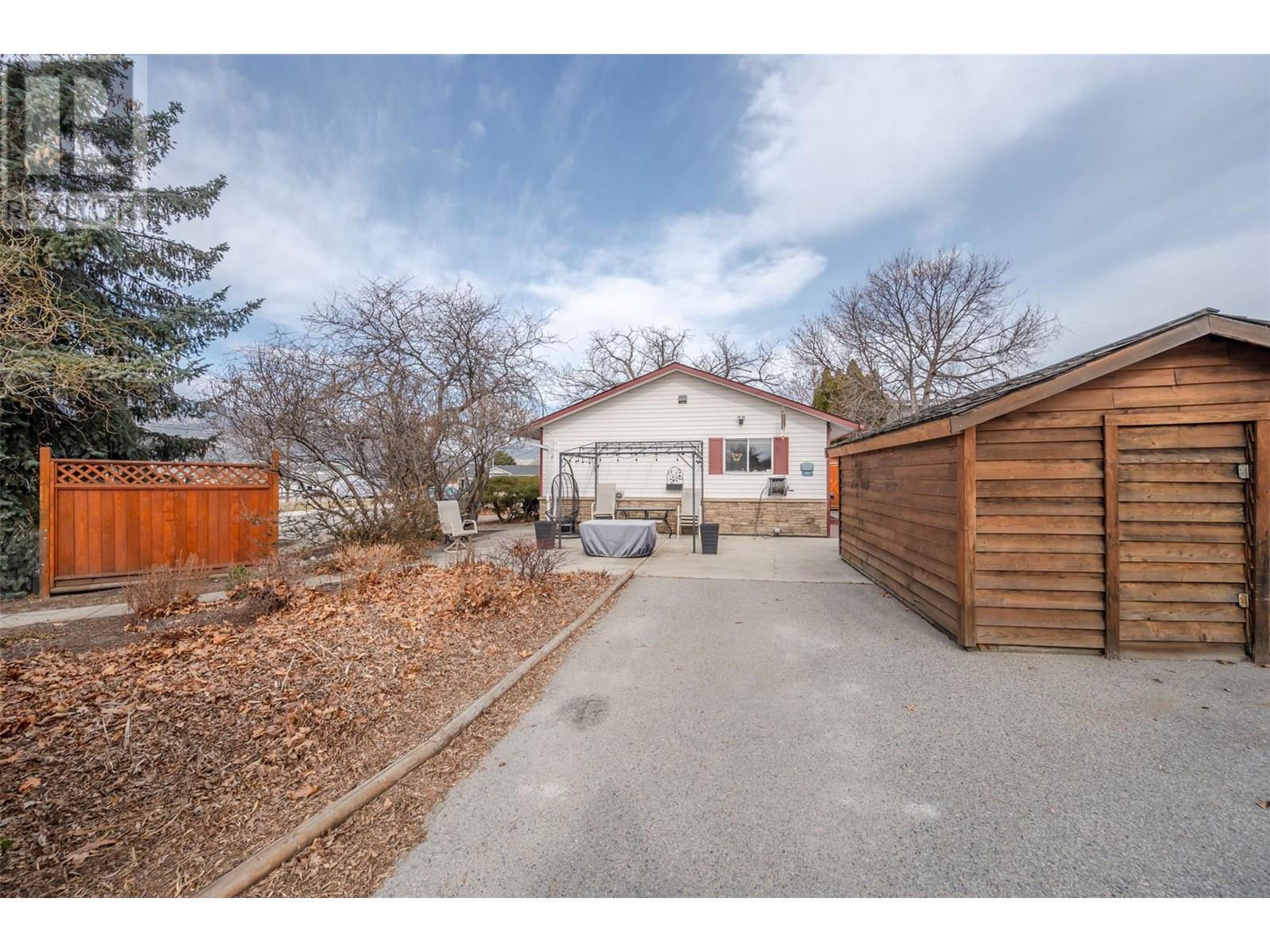 2052 Atkinson Street, Penticton