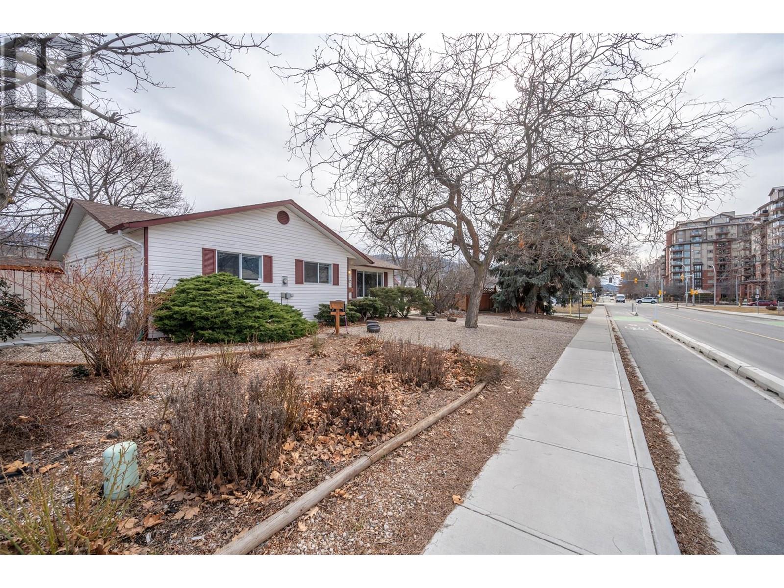 2052 Atkinson Street, Penticton