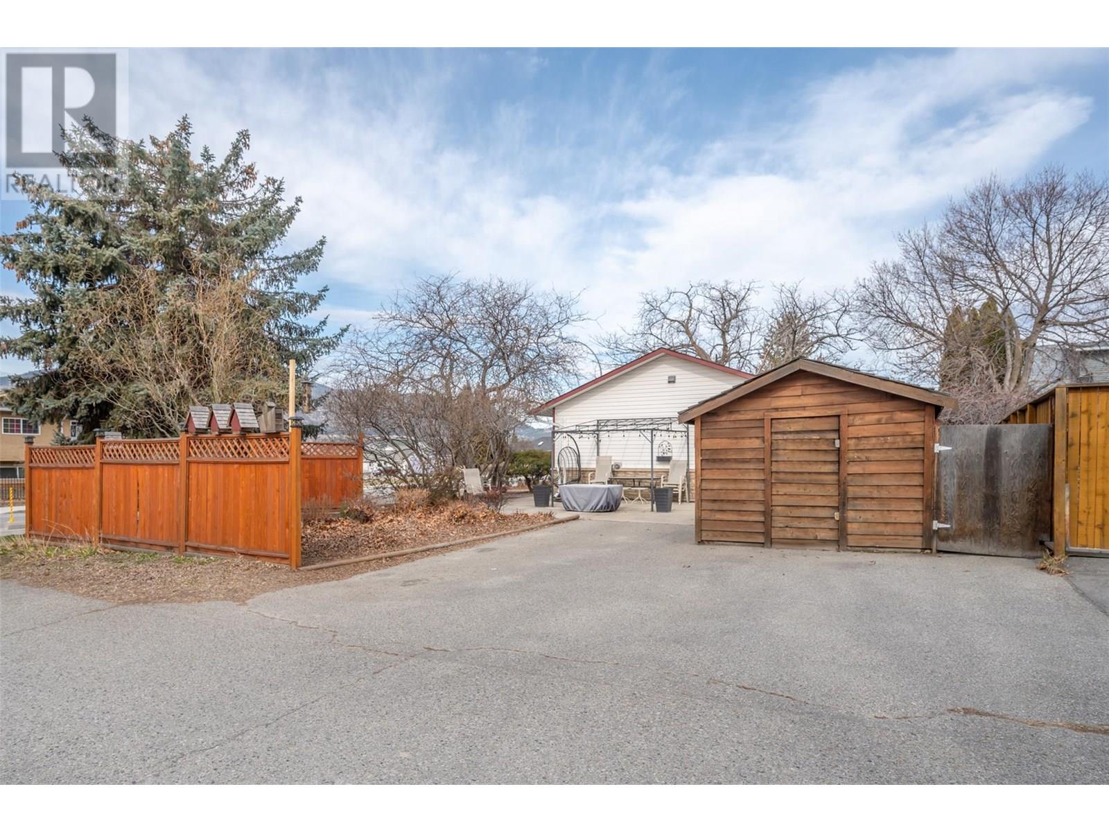 2052 Atkinson Street, Penticton