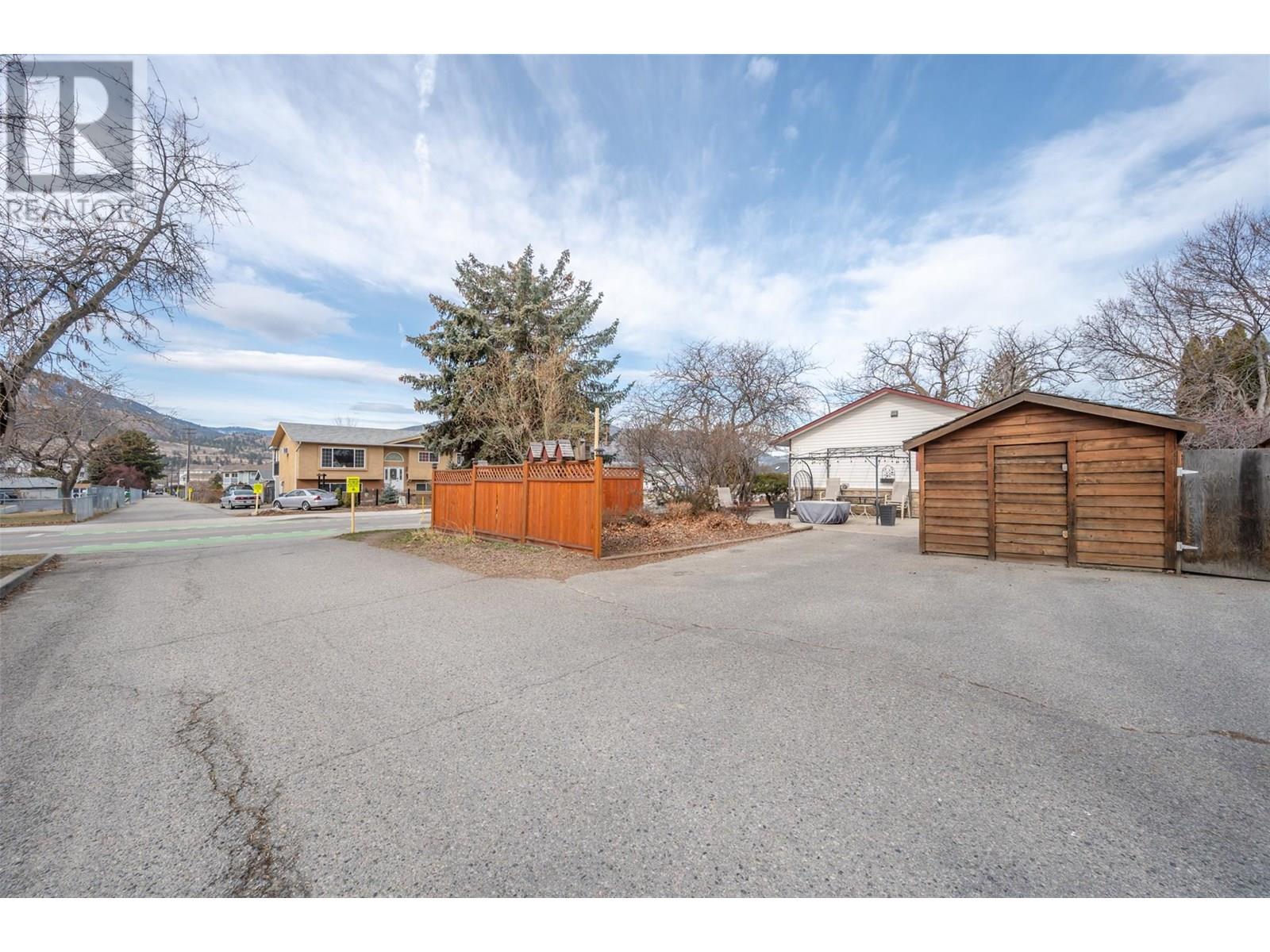 2052 Atkinson Street, Penticton