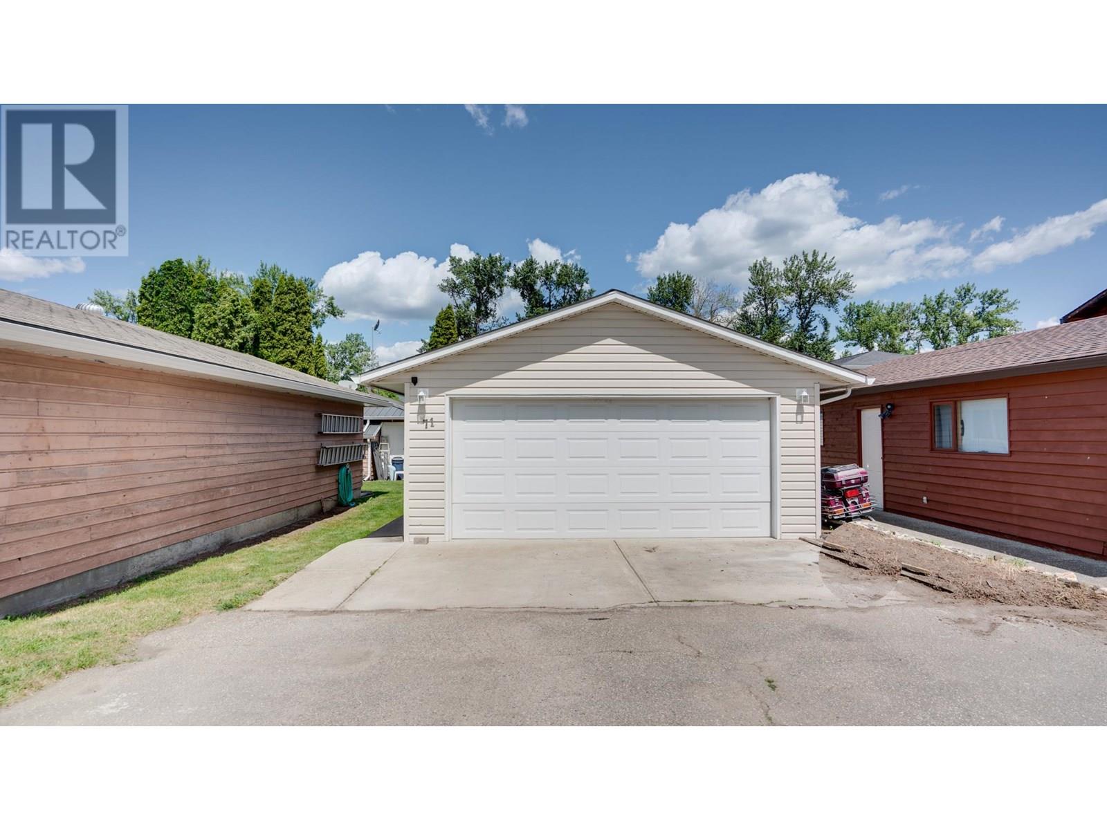 15 Lakeshore Drive, Vernon