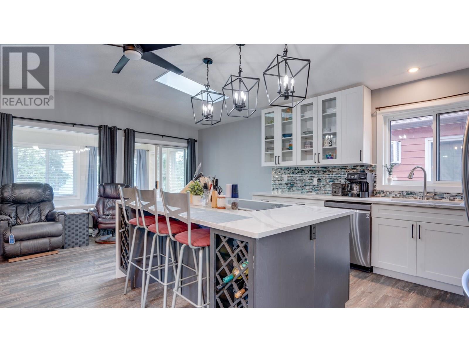 15 Lakeshore Drive, Vernon