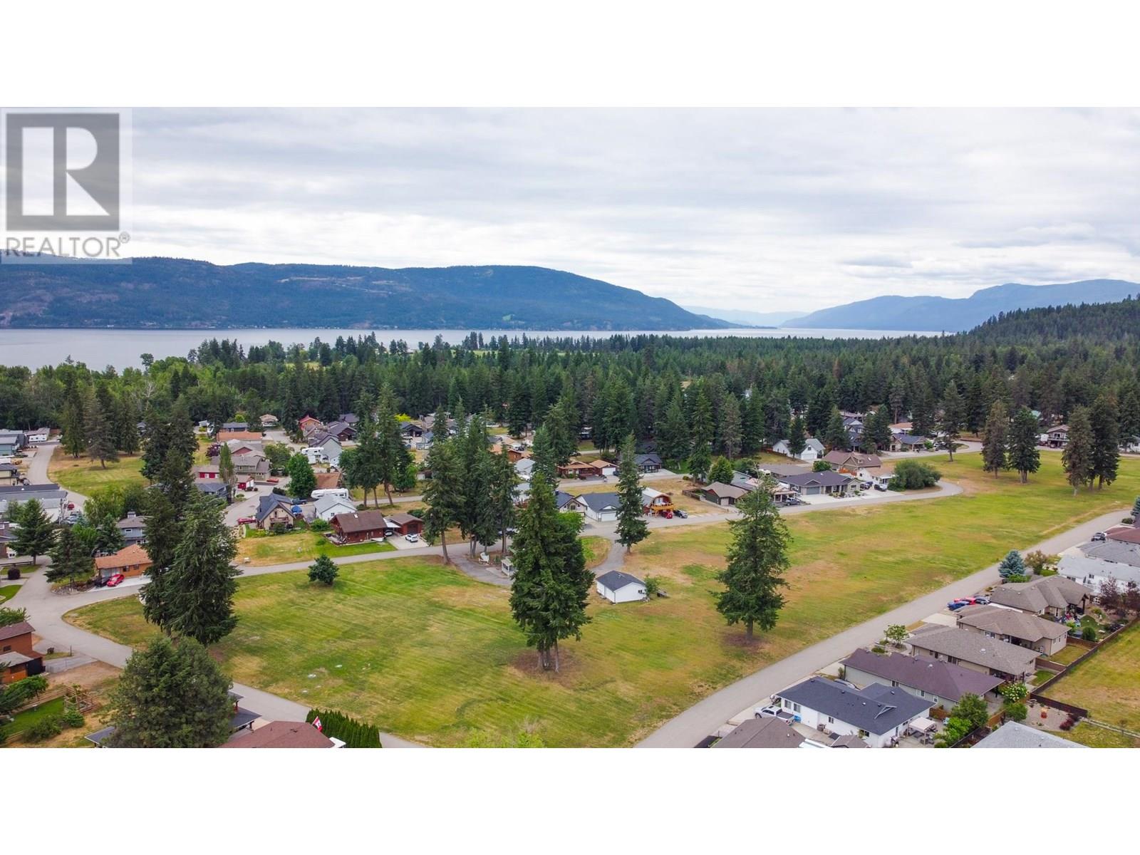 15 Lakeshore Drive, Vernon