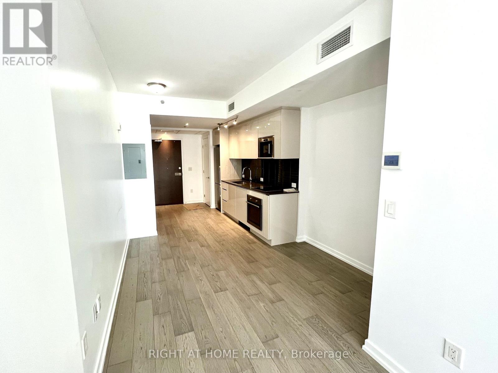 Photo 4 of 906 199 Slater Street S, Ottawa ON