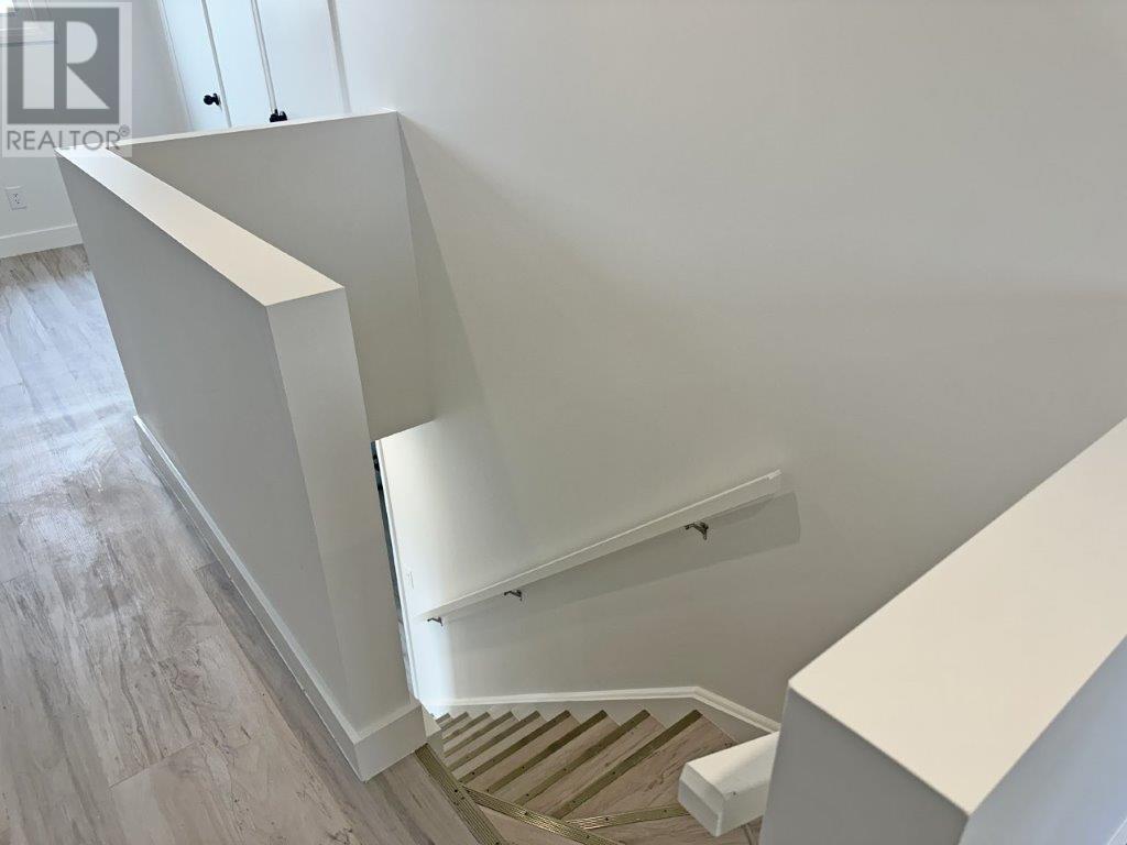 Photo 24 of 31 Laurier Ave, Terrace Bay ON