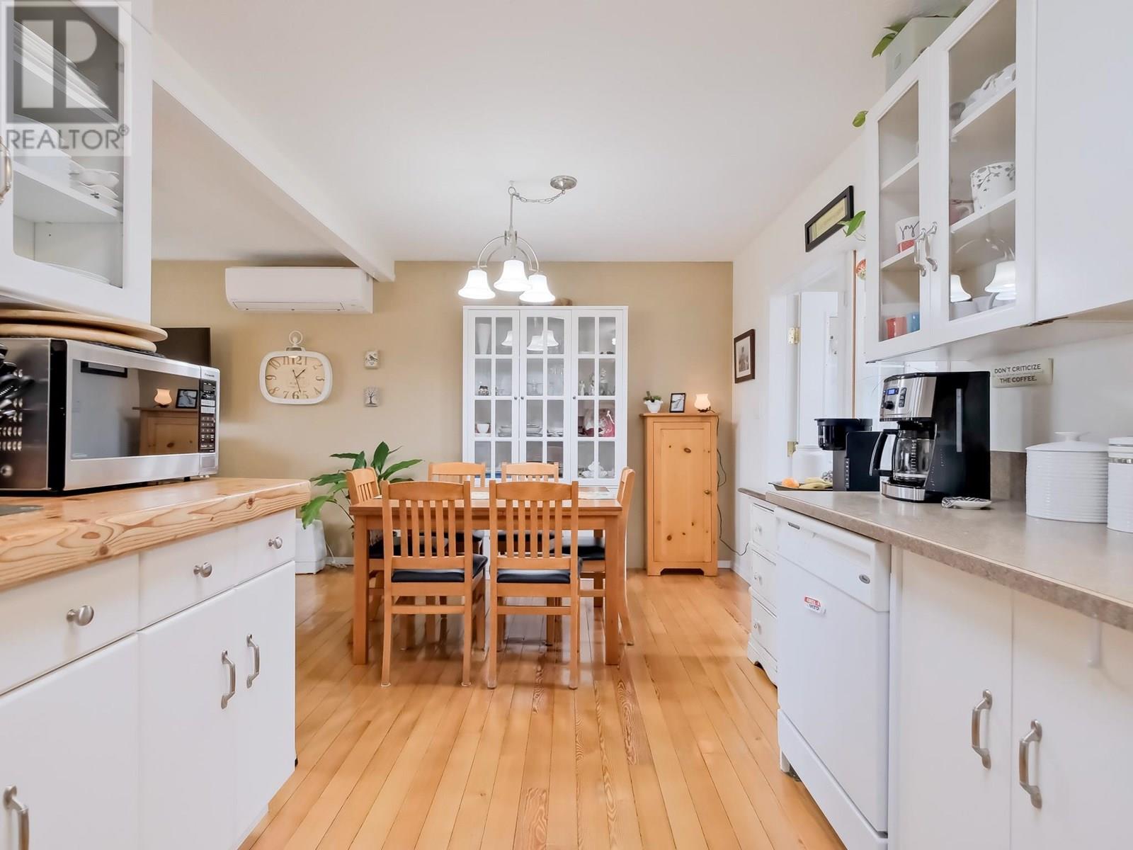  5882 Victoria Street, Peachland