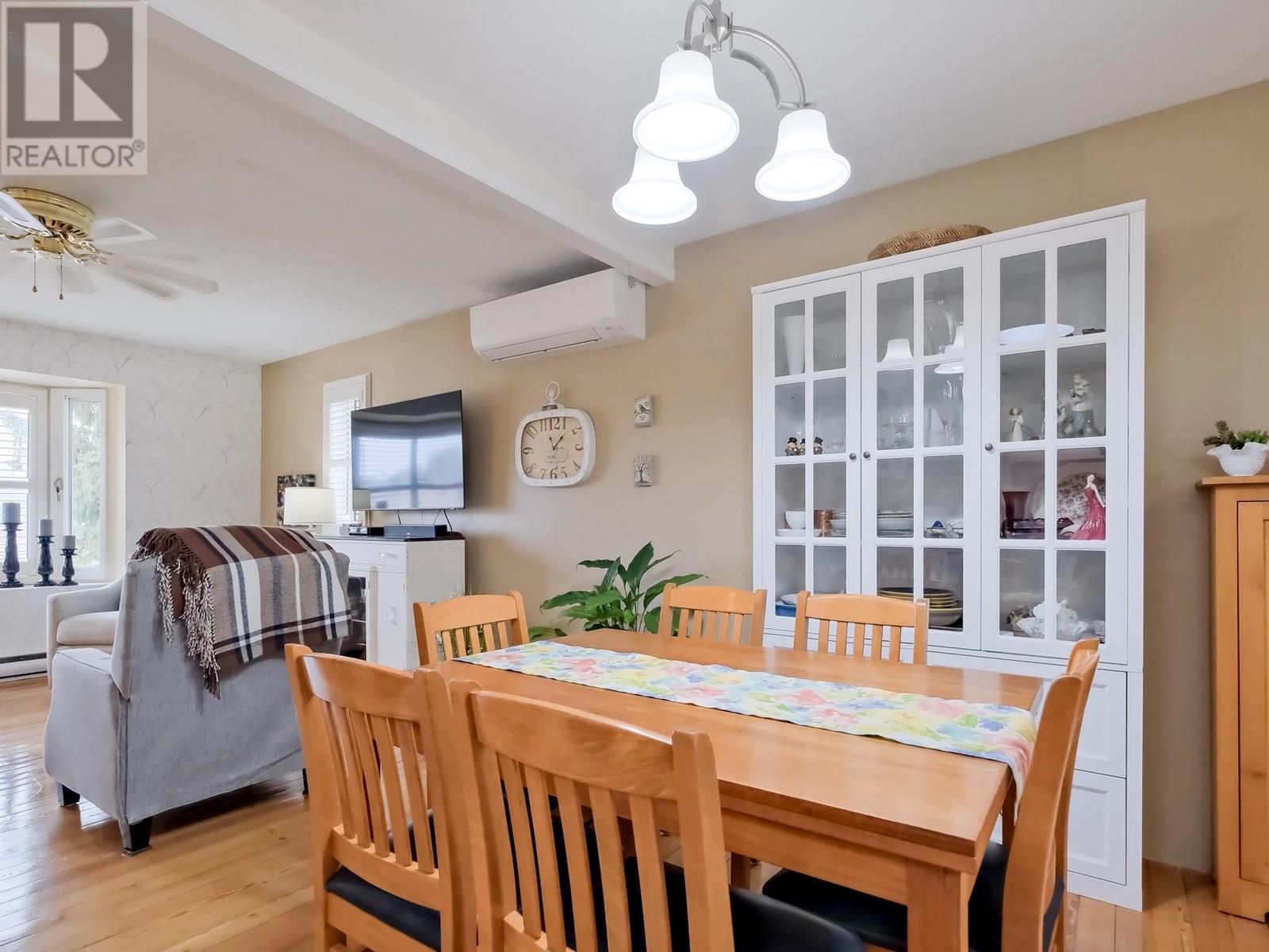  5882 Victoria Street, Peachland