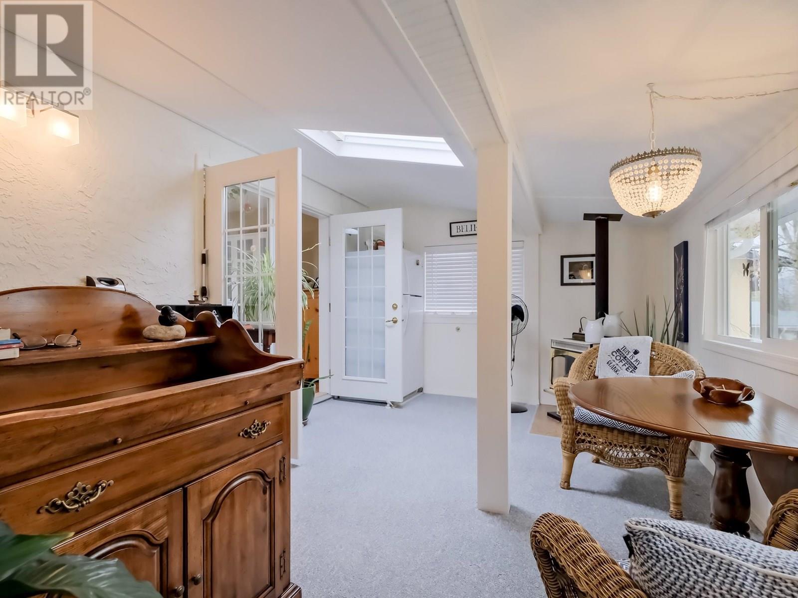  5882 Victoria Street, Peachland