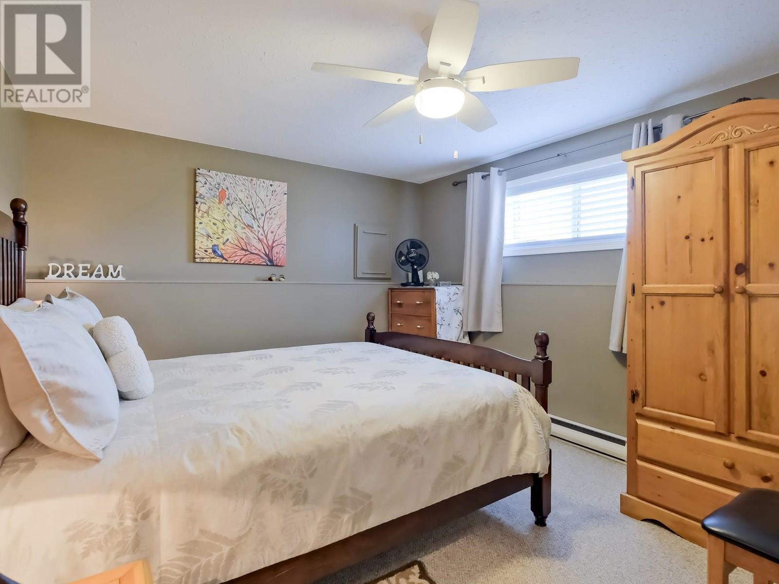  5882 Victoria Street, Peachland
