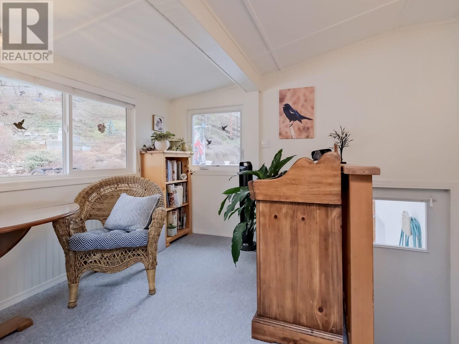  5882 Victoria Street, Peachland