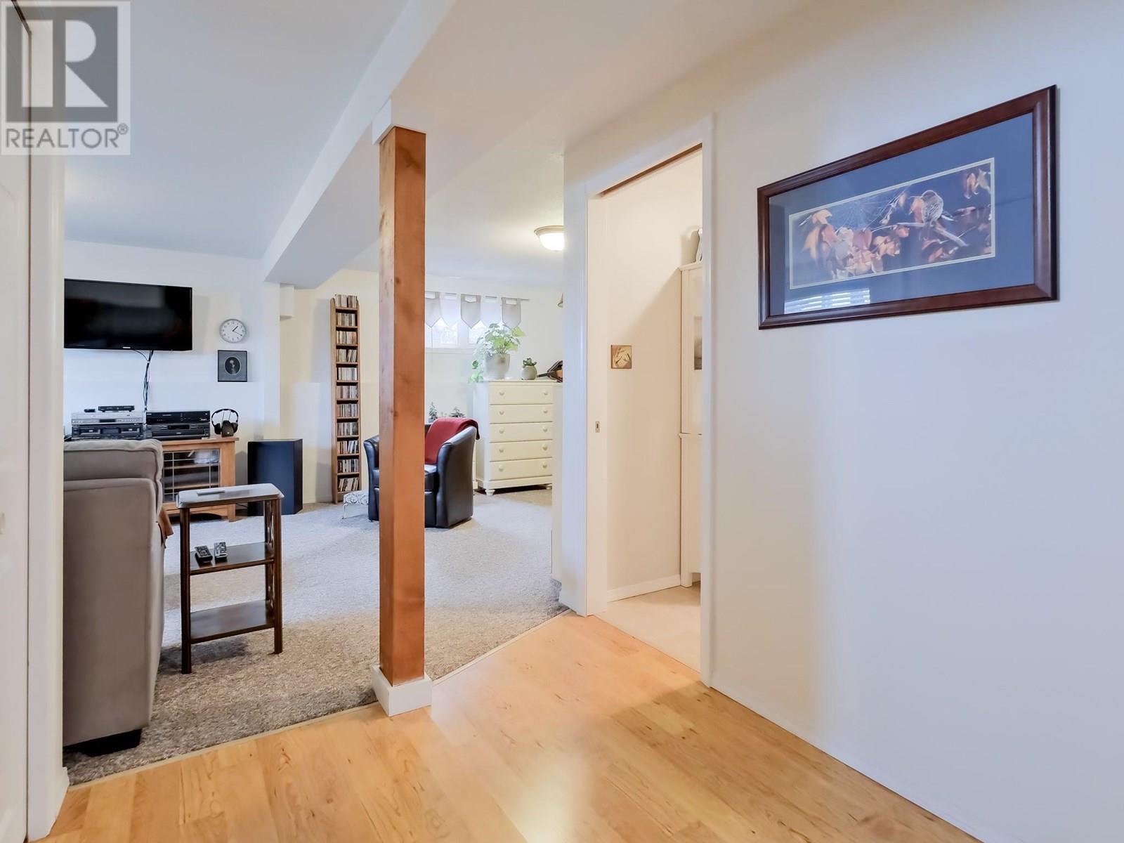  5882 Victoria Street, Peachland