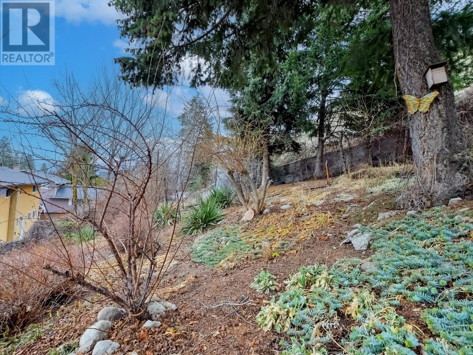  5882 Victoria Street, Peachland