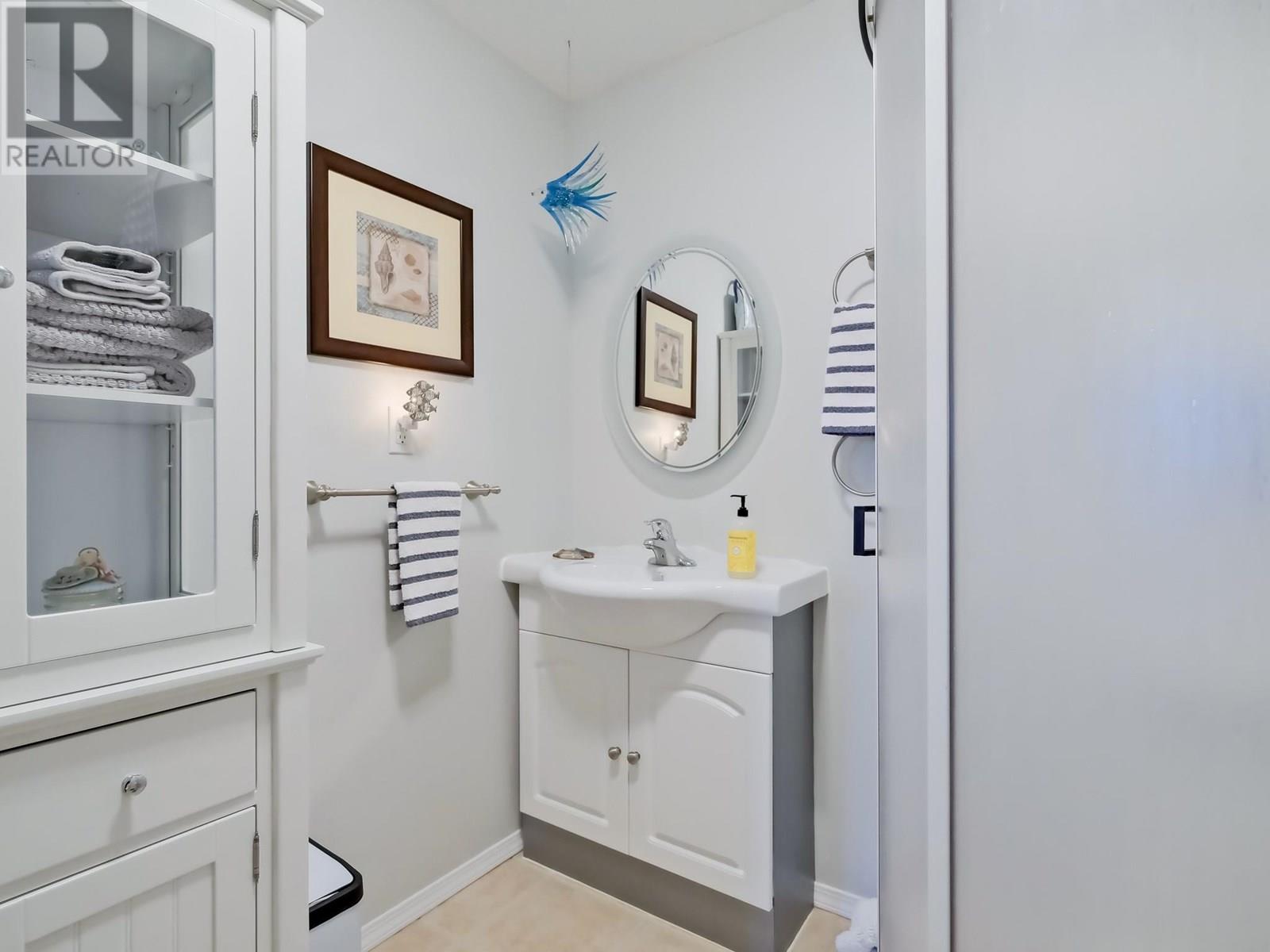  5882 Victoria Street, Peachland