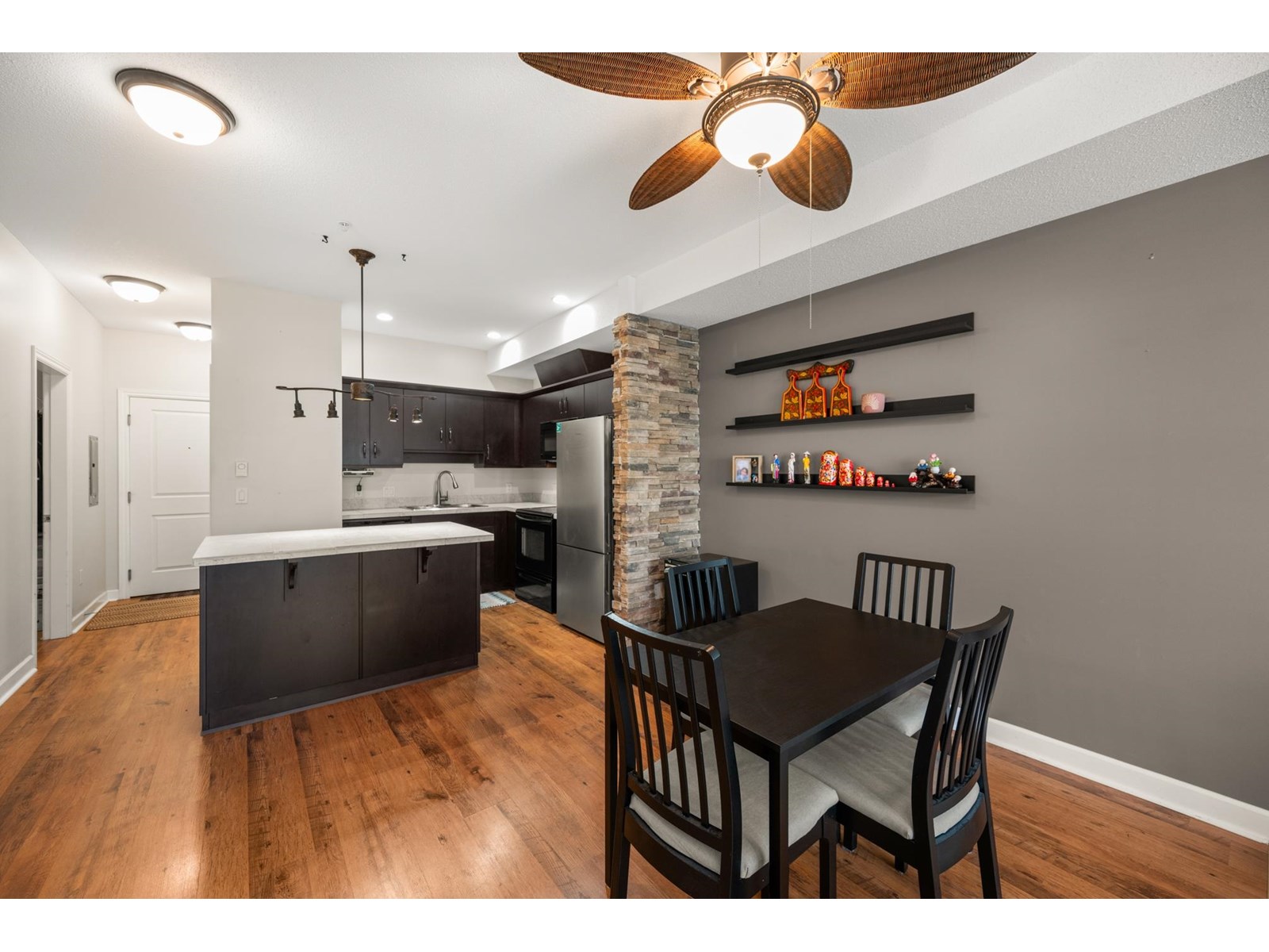 Photo 8 of 203 20281 53 A Avenue, Langley BC