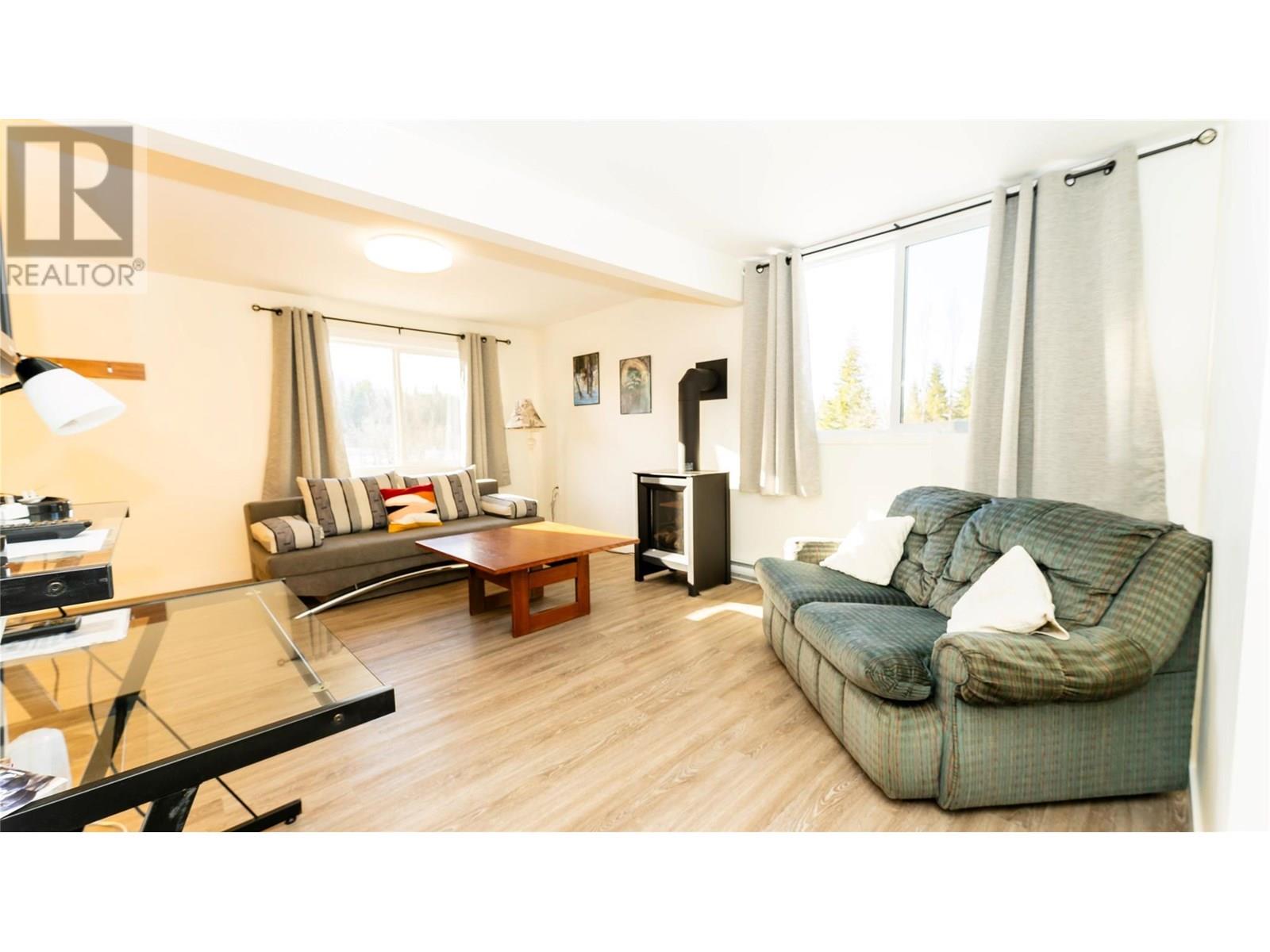 3660 63 Street SE - 9