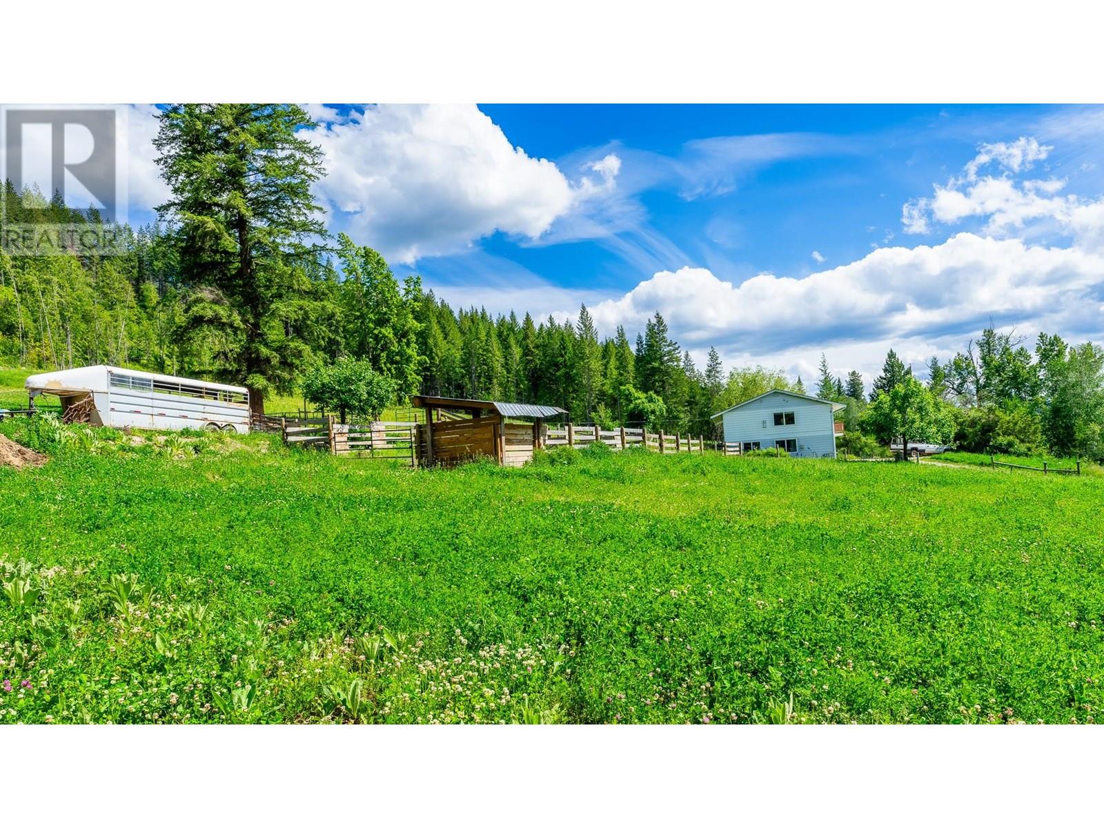  3660 63 Street Southeast, Salmon Arm