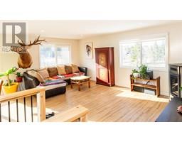 Laundry room - 3660 63 Street Se, Salmon Arm, BC V1E1W9 Photo 7