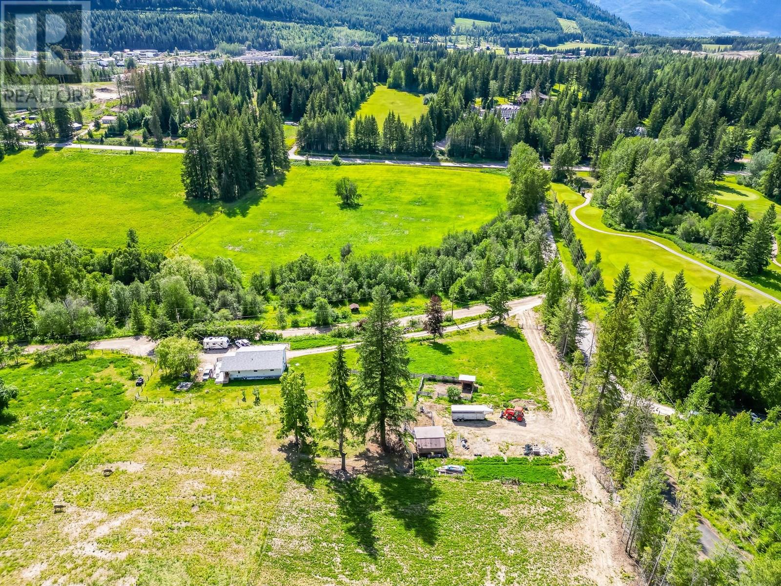  3660 63 Street Southeast, Salmon Arm