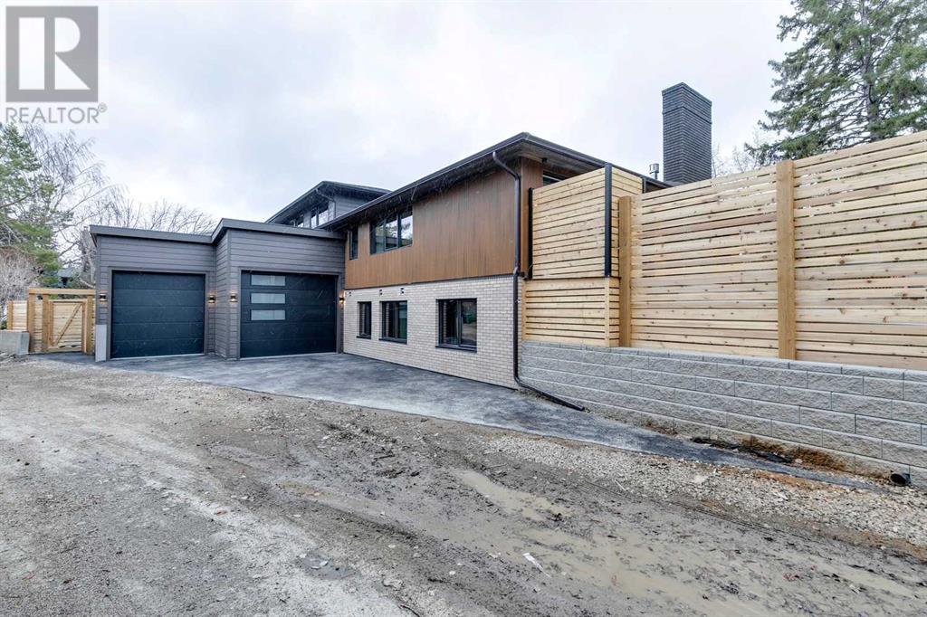 Single Family House 4 Level for Sale in  Elizabeth Road SW Britannia Calgary 