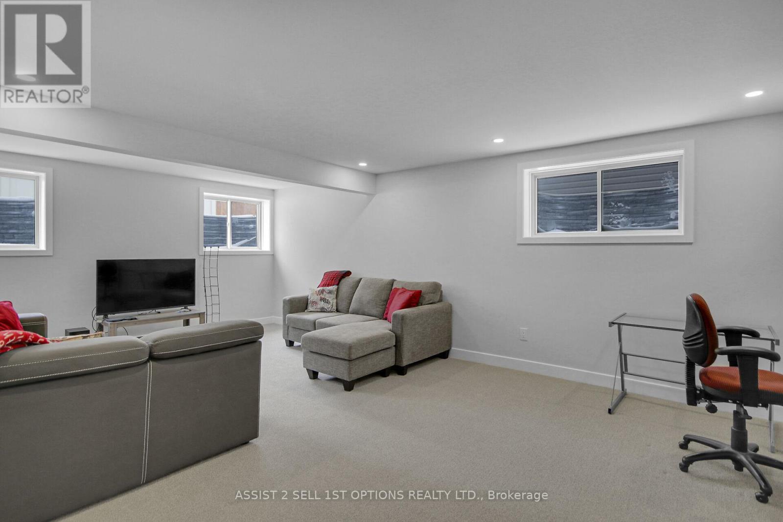 Photo 9 of 306 Whitham Crescent, North Grenville ON