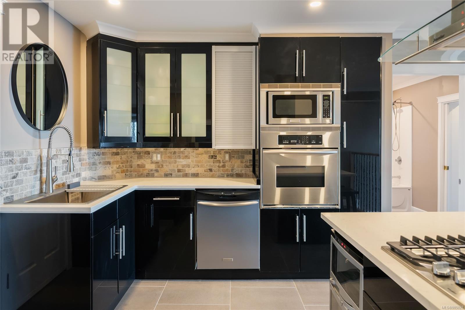 5060 Lost Lake Rd, Nanaimo real estate listing 985021