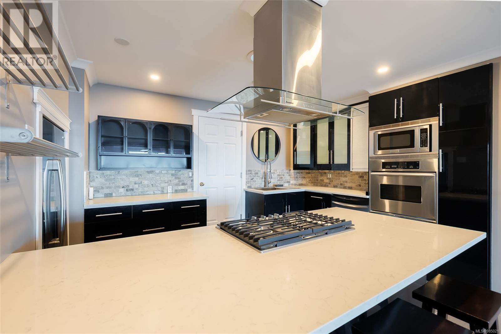 5060 Lost Lake Rd, Nanaimo real estate listing 985021