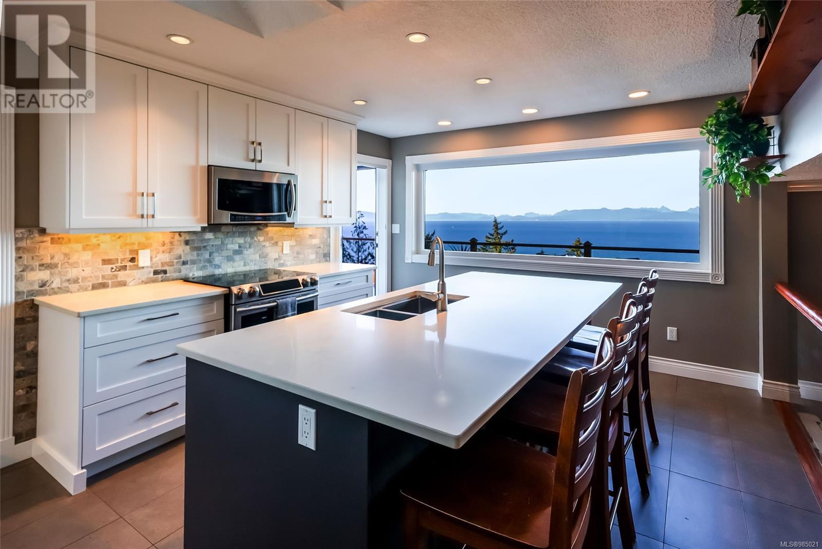 5060 Lost Lake Rd, Nanaimo real estate listing 985021