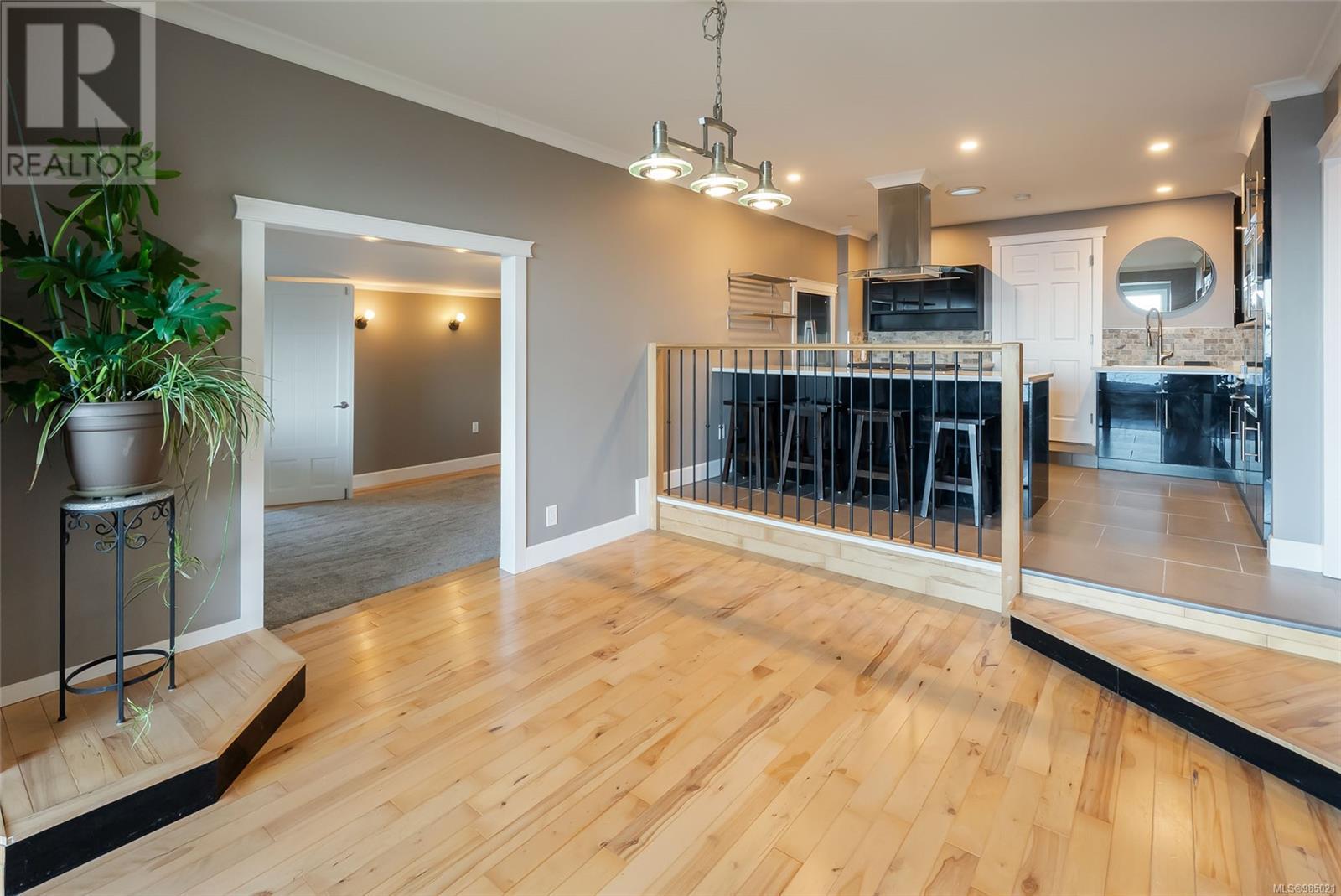 5060 Lost Lake Rd, Nanaimo real estate listing 985021