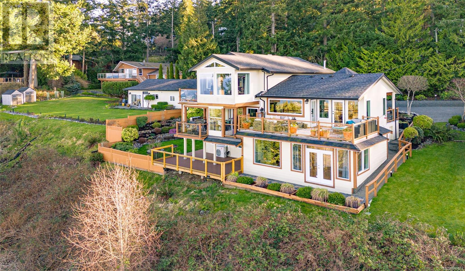 5060 Lost Lake Rd, Nanaimo real estate listing 985021