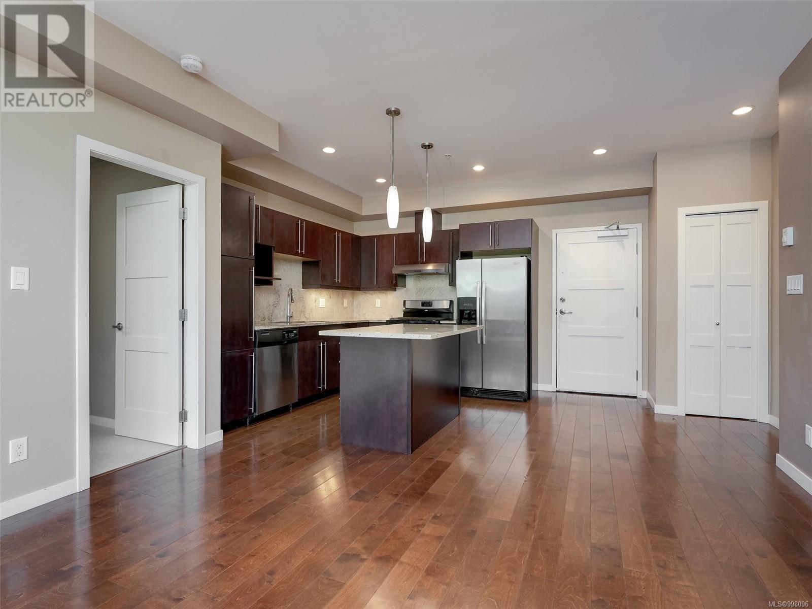 Photo 10 of 305 6591 Lincroft Rd, Sooke BC